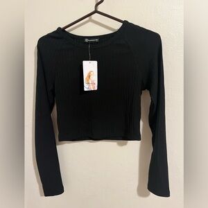 PRETTI GARDEN CHIC LONG SLEEVE CROP‎ TSHIRT SIZE S